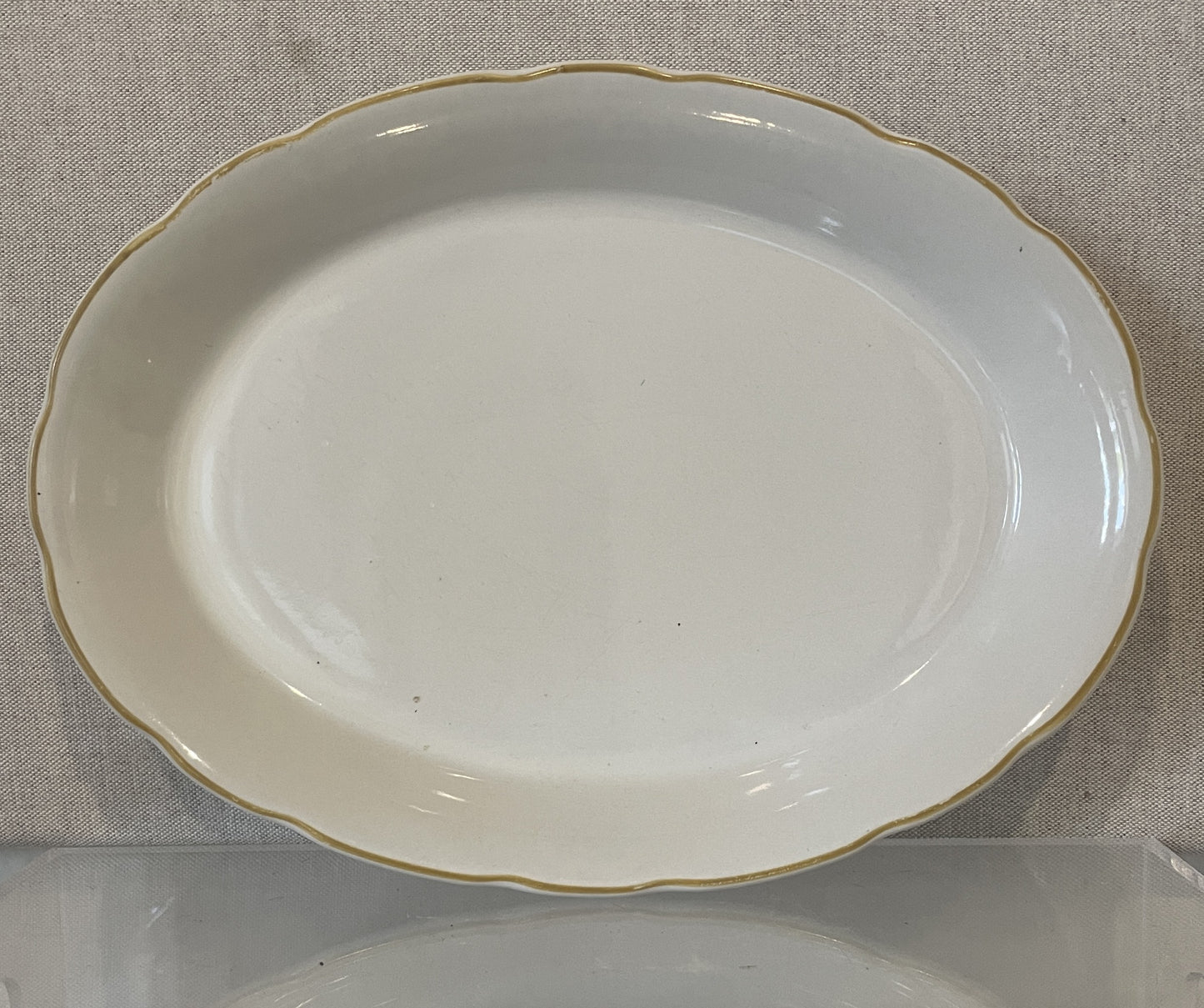 Ochre-Trimmed Oval Dish