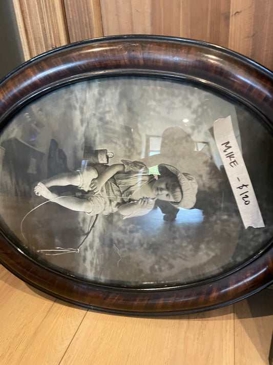 Art - Portrait w/ Bubble Glass Frame