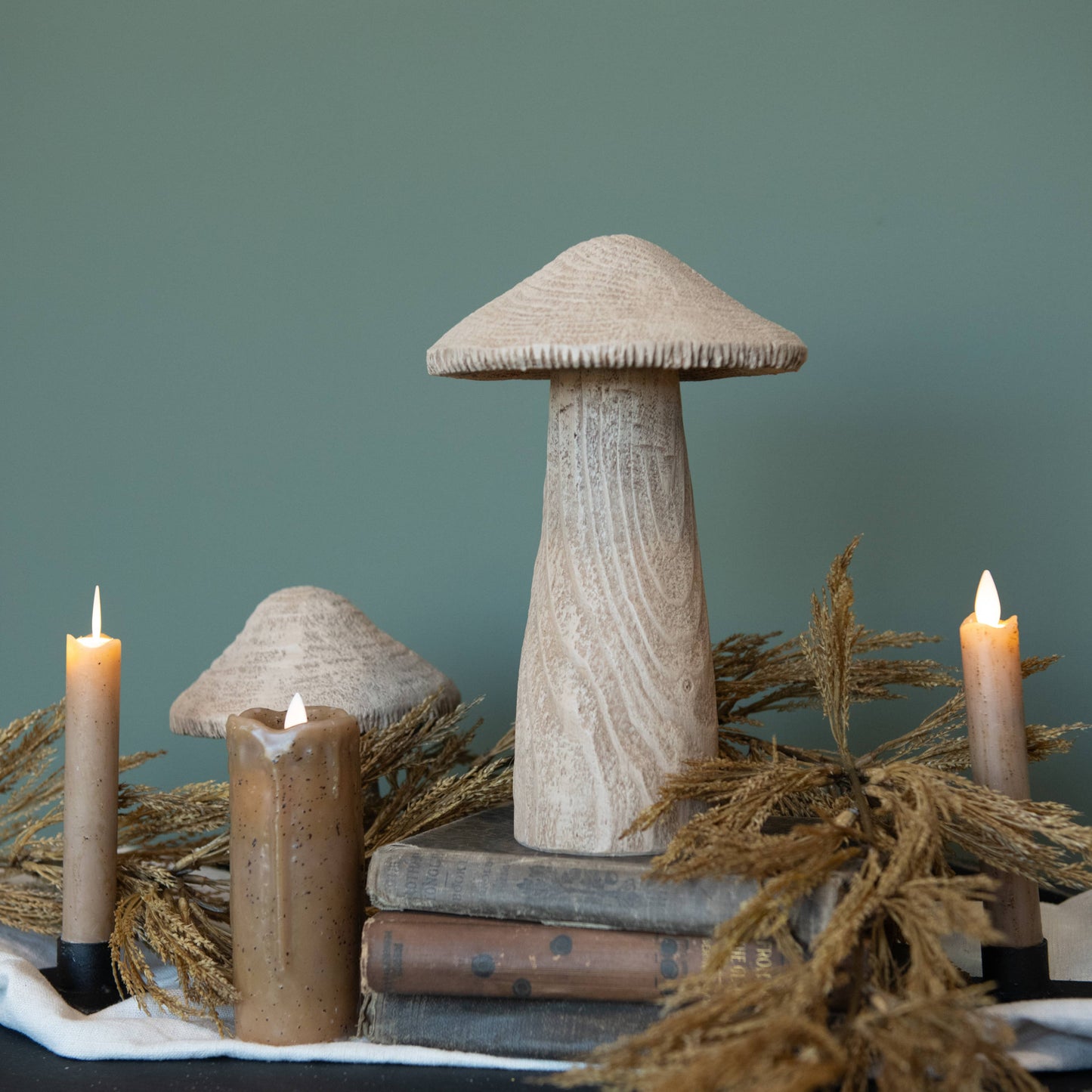 9.5" Natural Mushroom